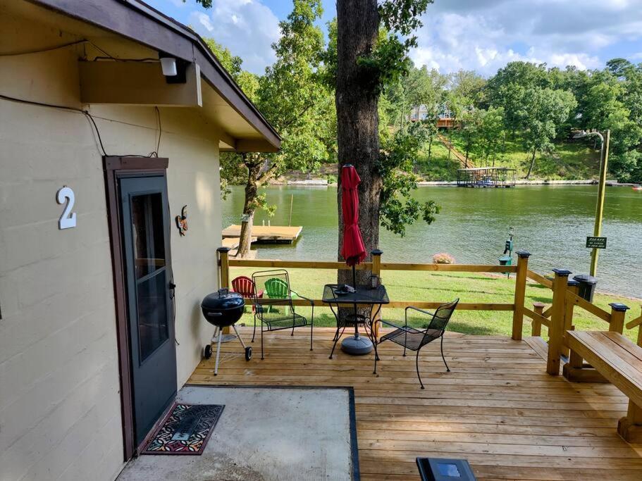 #02 - Unique Lakeside Studio Cottage- Pet Friendly Hot Springs Eksteriør bilde